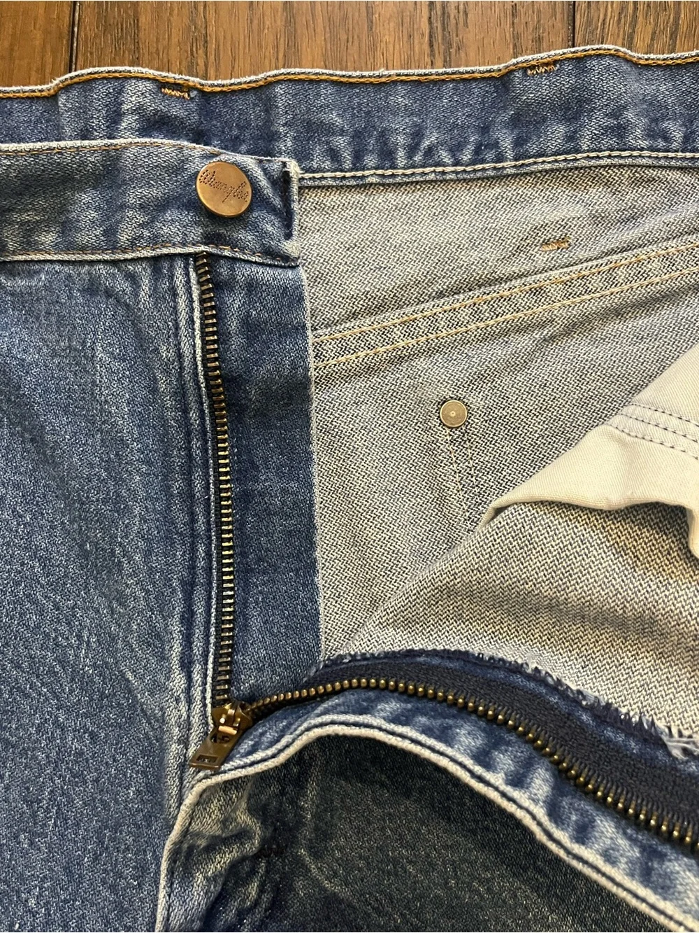 Vintage Wrangler USA Made High Rise Relaxed Straight Jeans 36x32